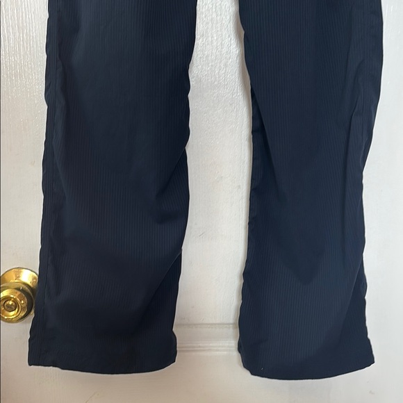 Lululemon Dance Studio Mid-Rise Pant
Regular - True Navy - Picture 5 of 8